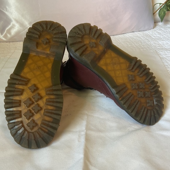 Dr. Martens 7 Eyelet Burgundy Boots Woman’s 6 US - Picture 7 of 8